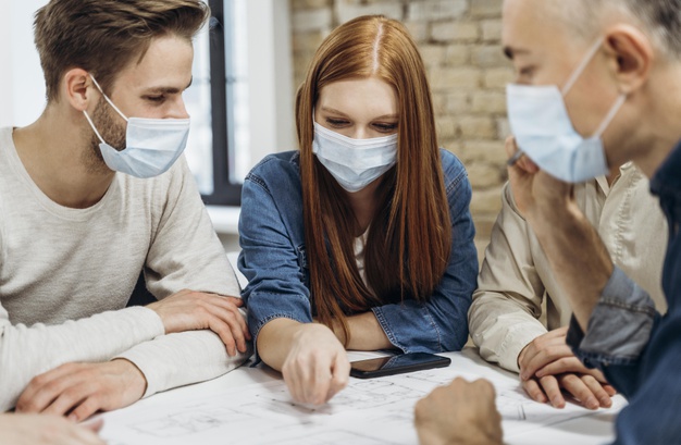 people-wearing-medical-masks